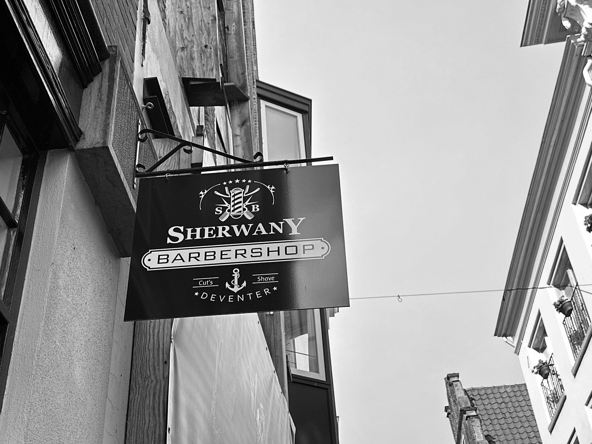 Sherwany Barbershop – knippen en styling