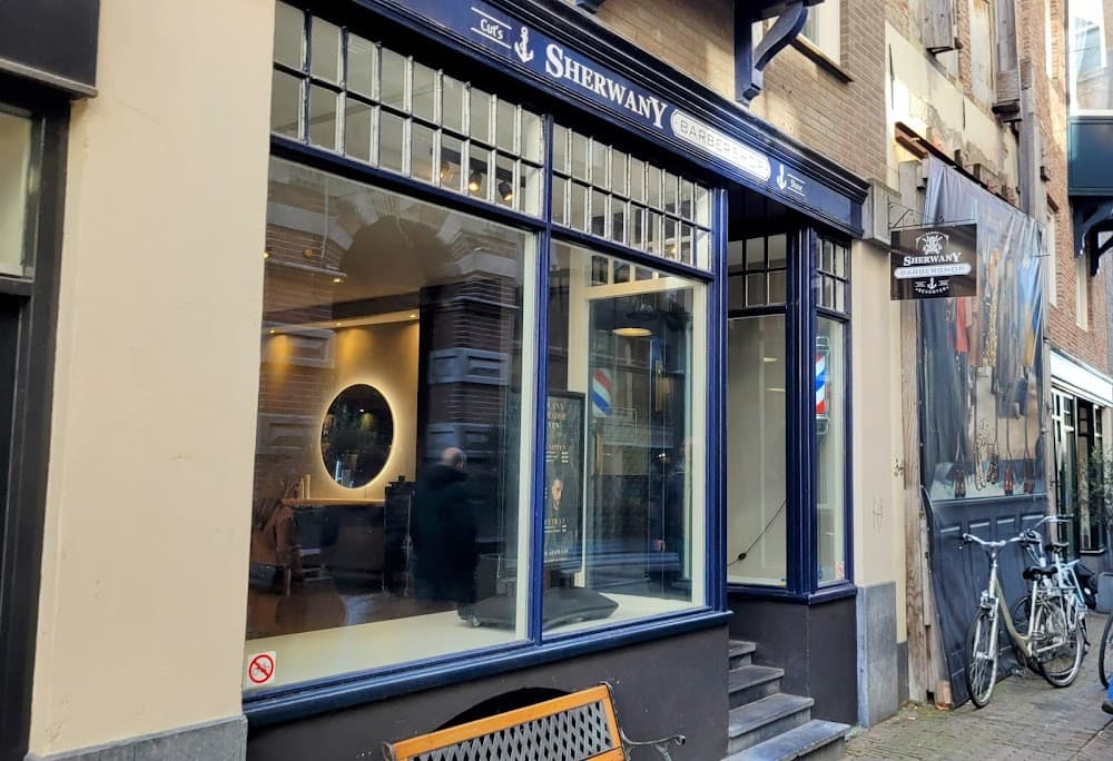 Sherwany Barbershop & Studio – gevel in Deventer